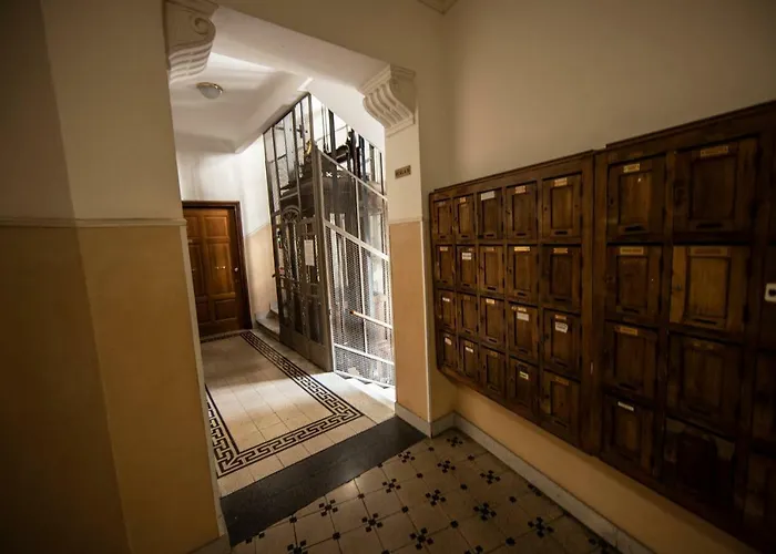 Five Lands Apartment *