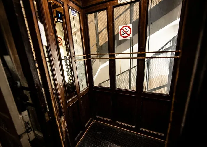 Apartment Five Lands