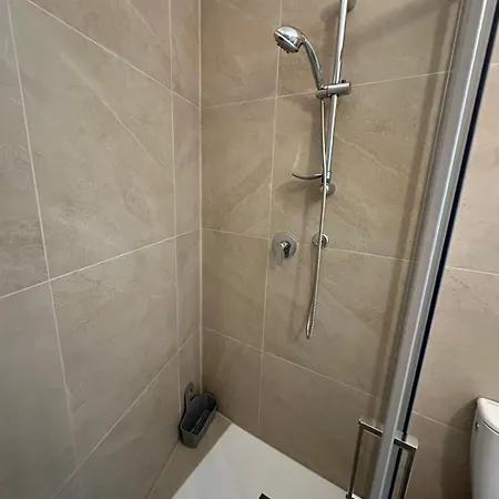Five Lands Apartment *