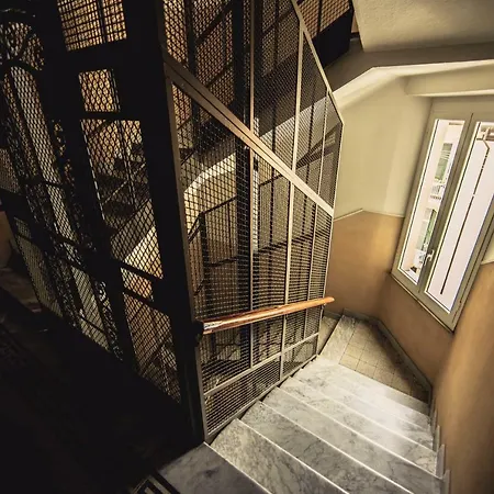 Five Lands Apartment